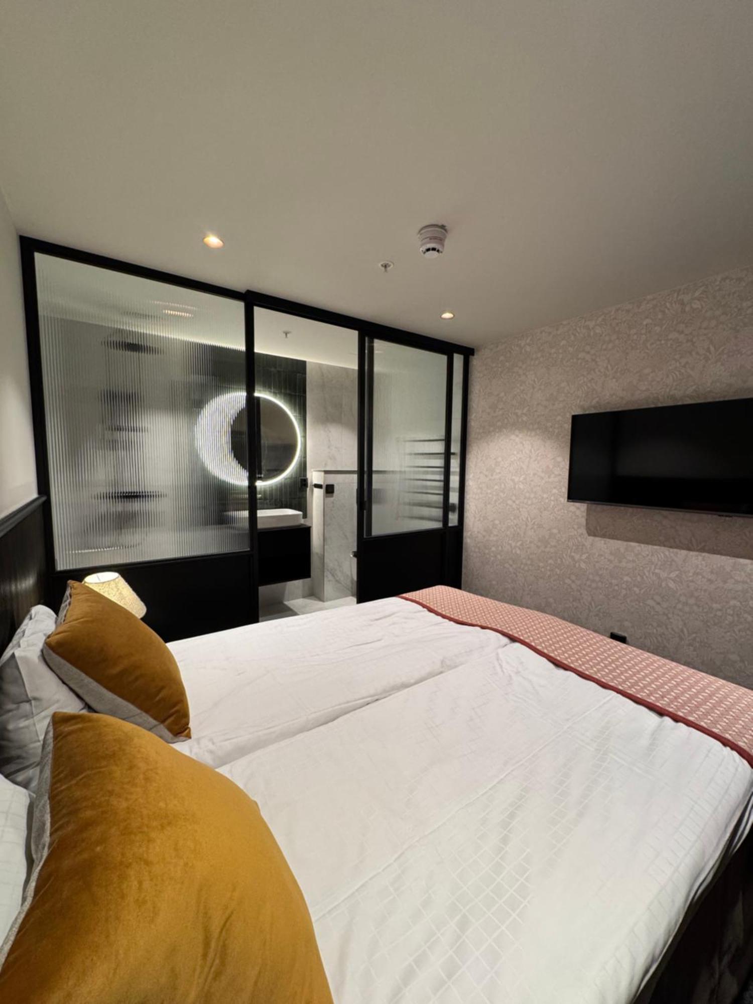 Crystal Plaza Hotel Stokholm Oda fotoğraf